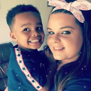 Meet your Posher, Caitlin